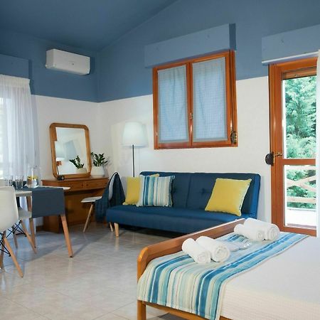 St.John Village Apartments สกาลา ฟูร์กาส ภายนอก รูปภาพ