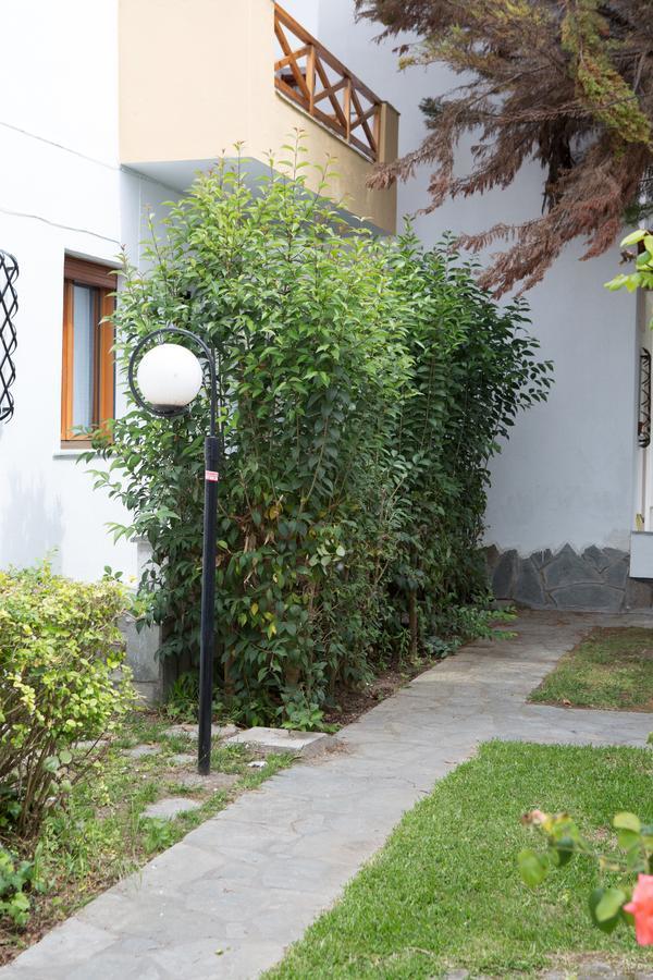St.John Village Apartments สกาลา ฟูร์กาส ภายนอก รูปภาพ