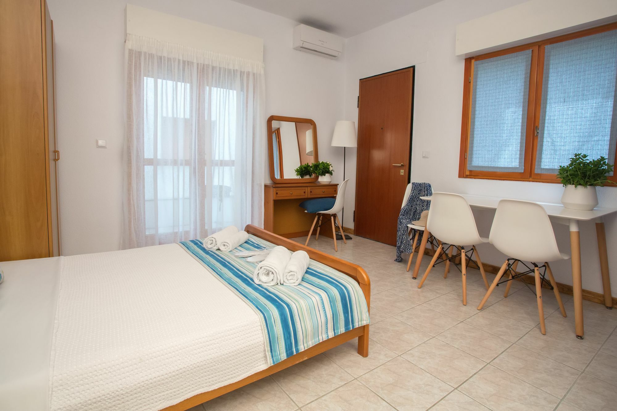 St.John Village Apartments สกาลา ฟูร์กาส ภายนอก รูปภาพ